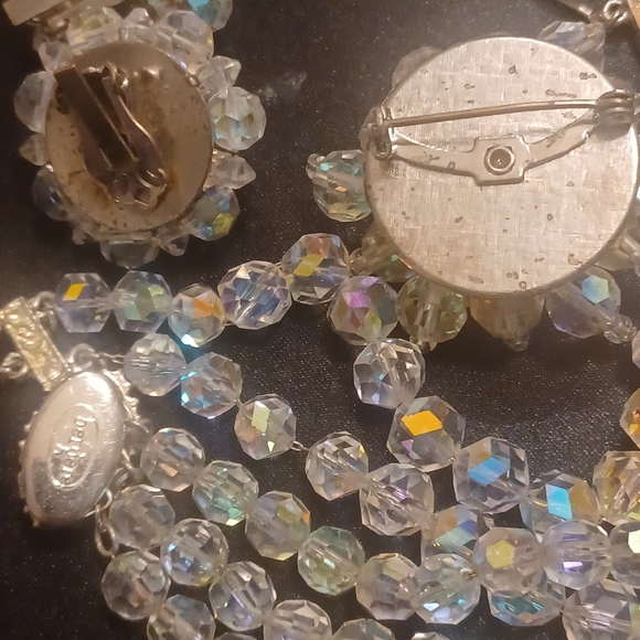 COMPLETE SET OF VINTAGE AROURA BOREALIS JEWELRY - Picture 7 of 7